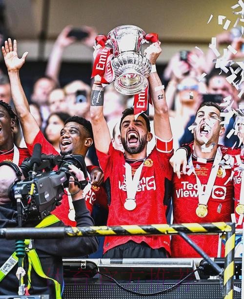 111年耻辱!曼联足总杯一轮游,18岁新星染红,未来只剩一地鸡毛? 111年耻辱!曼联足总杯一轮游,18岁新星染红,未来只剩一地鸡毛?